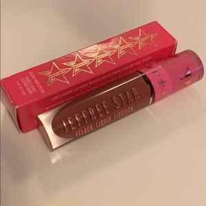 Jeffree Star Velour Liquid Lipstick in Androgyny